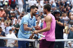 欧博-德约科维奇爆冷击败C9，精彩发挥引爆全场！的简单介绍