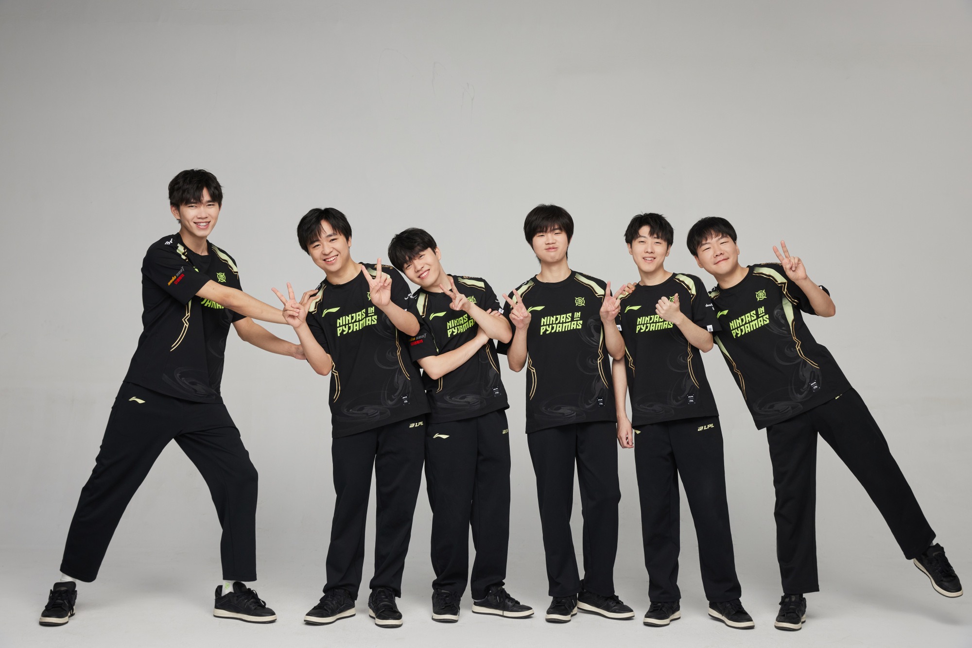 包含Rookie新星战术调整表现惊艳，加拿大队未来可期！的词条